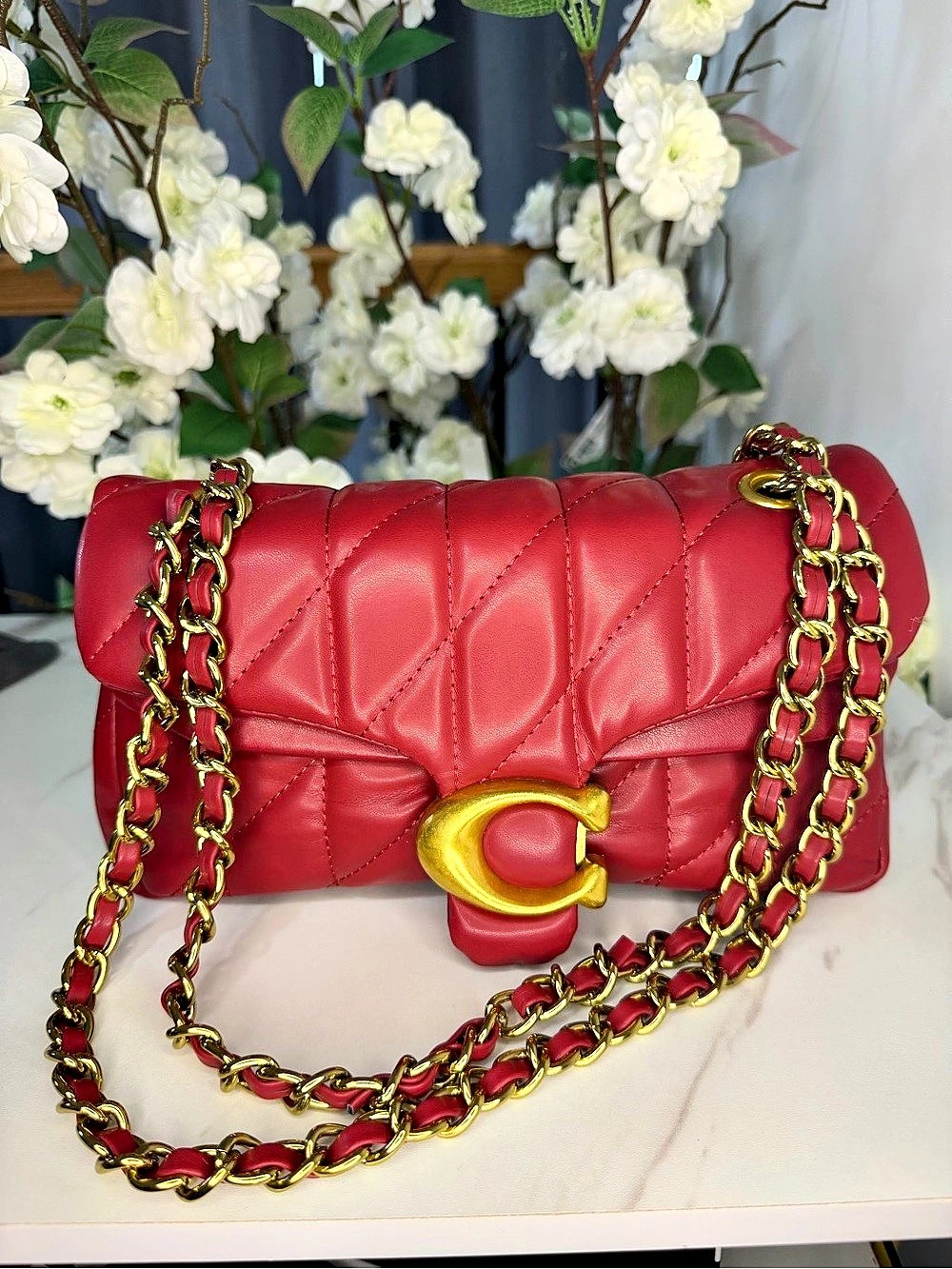Tabby Shoulder Bag 26 with Quilting in Red